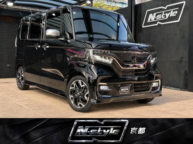 Honda N-BOX CUSTOM 2017 — фото автомобиля 1