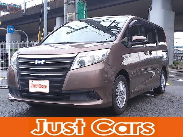 Toyota NOAH 2014 — фото автомобиля 1
