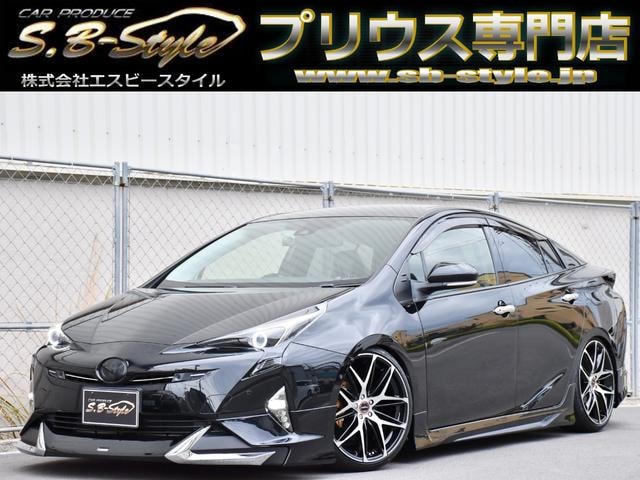 Toyota PRIUS 2017 — фото автомобиля 1