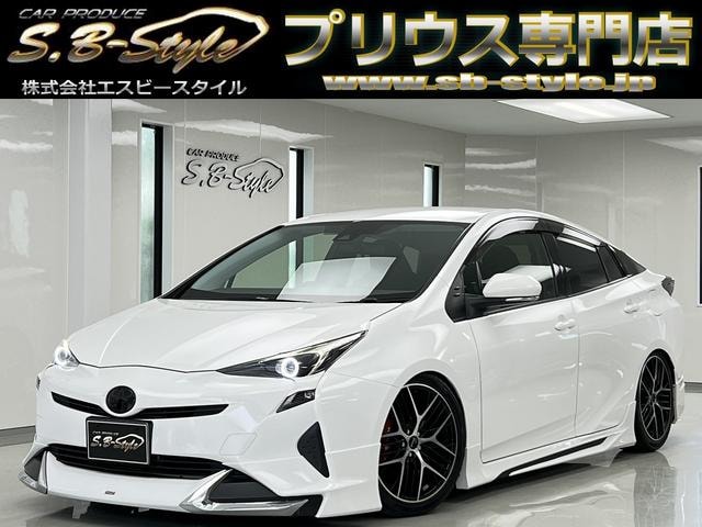 Toyota PRIUS 2017 — фото автомобиля 1