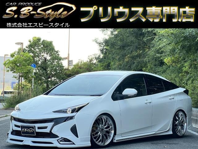 Toyota PRIUS 2017 — фото автомобиля 1