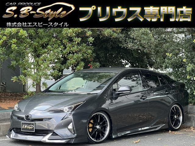 Toyota PRIUS 2016 — фото автомобиля 1
