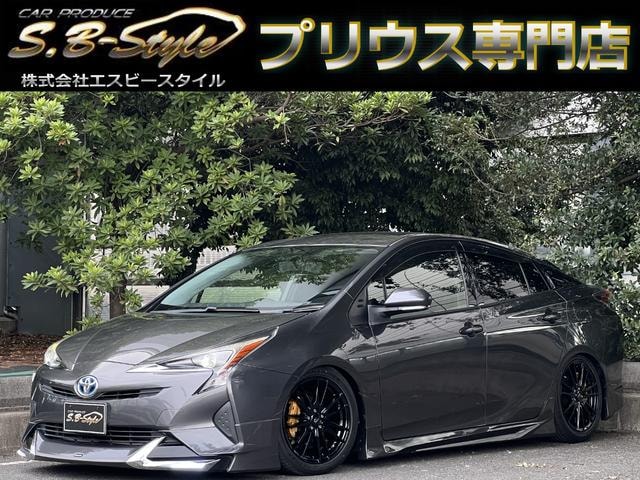 Toyota PRIUS 2016 — фото автомобиля 1