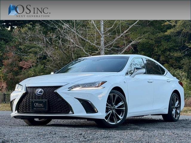 Lexus ES 2020 — фото автомобиля 1