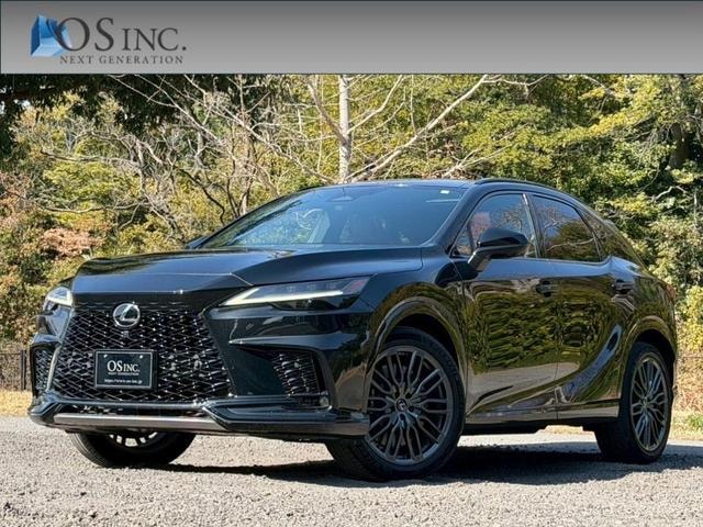 Lexus RX 2023 — фото автомобиля 1