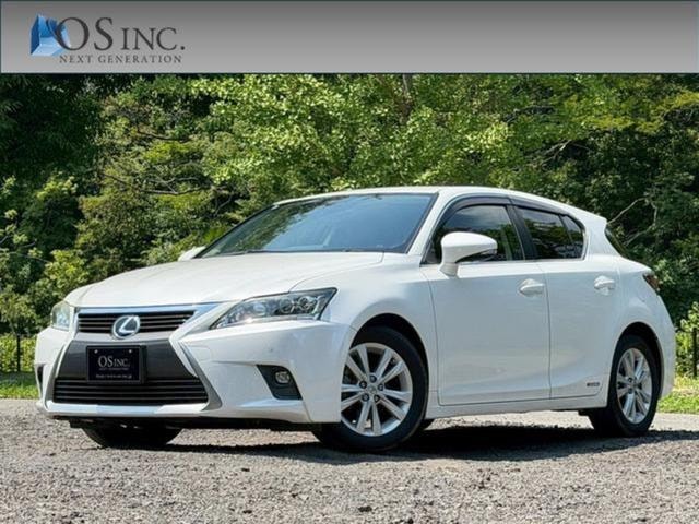Lexus CT 2014 — фото автомобиля 1