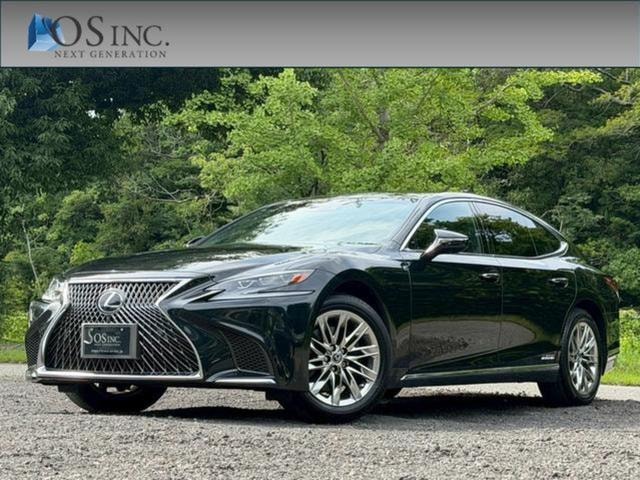 Lexus LS 2017 — фото автомобиля 1