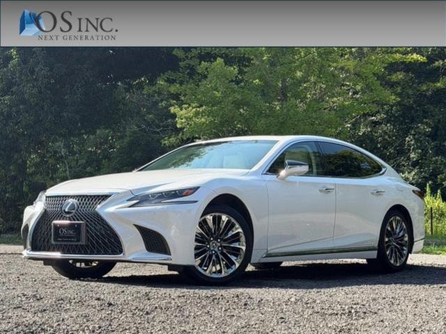 Lexus LS 2017 — фото автомобиля 1