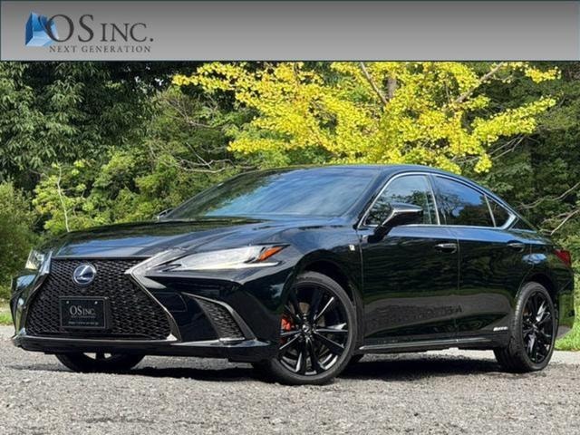 Lexus ES 2022 — фото автомобиля 1