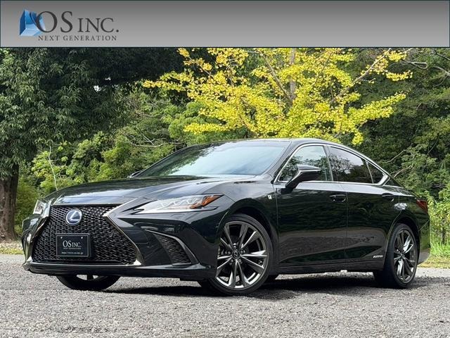 Lexus ES 2020 — фото автомобиля