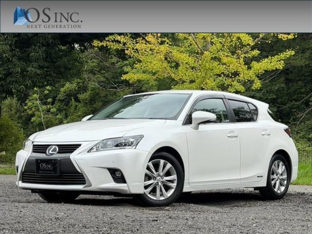 Lexus CT 2016 — фото автомобиля 1