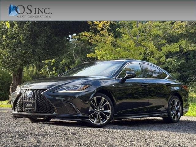 Lexus ES 2019 — фото автомобиля 1