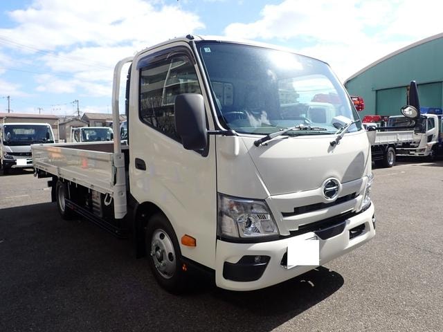 Hino DUTRO 2026 — фото автомобиля 1