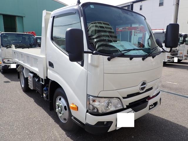 Hino DUTRO 2026 — фото автомобиля 1