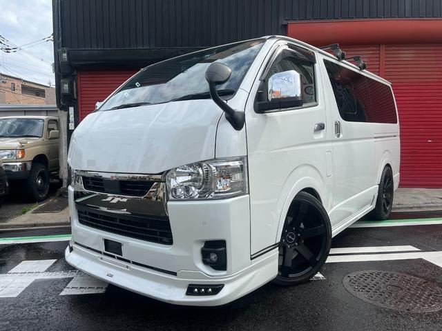 Toyota HIACE VAN 2022 — фото автомобиля 1