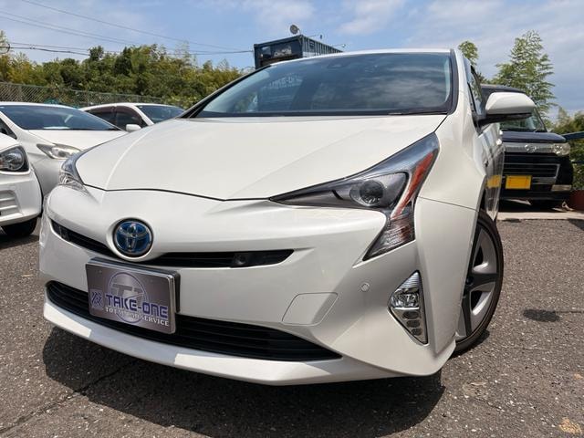 Toyota PRIUS 2016 — фото автомобиля 1
