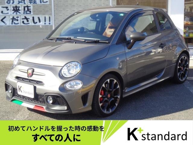 Abarth 595 2021 — фото автомобиля 1
