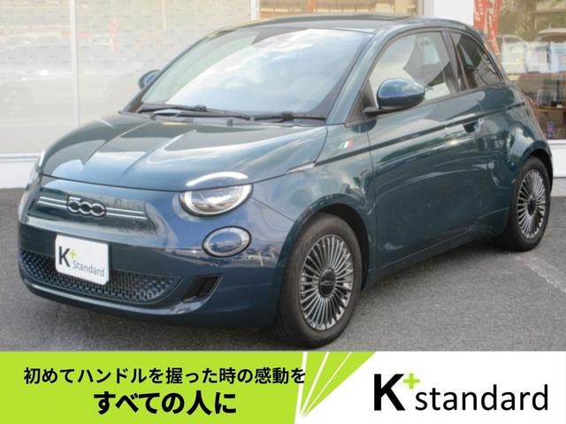 Fiat 500e 2022 — фото автомобиля 1