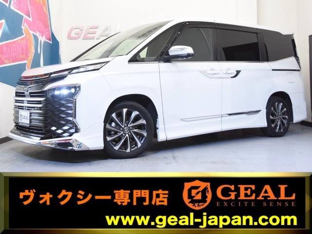 Toyota VOXY 2023 — фото автомобиля 1