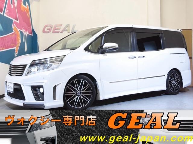 Toyota VOXY 2015 — фото автомобиля 1