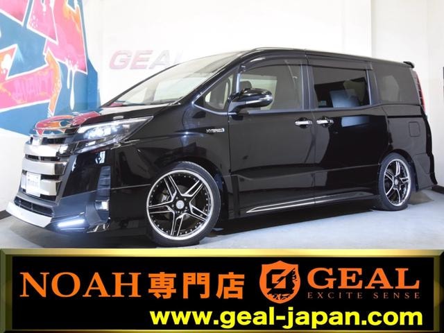 Toyota NOAH 2018 — фото автомобиля 1