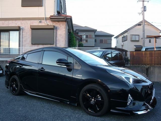 Toyota PRIUS 2016 — фото автомобиля 1