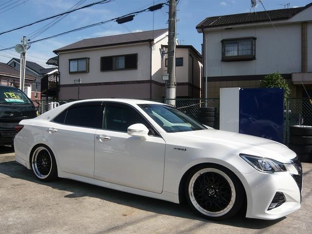Toyota CROWN HYBRID 2014 — фото автомобиля 1