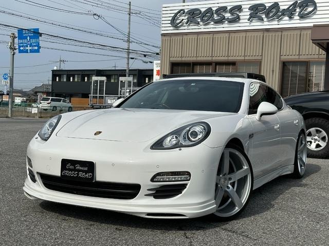 Porsche PANAMERA 2011 — фото автомобиля 1