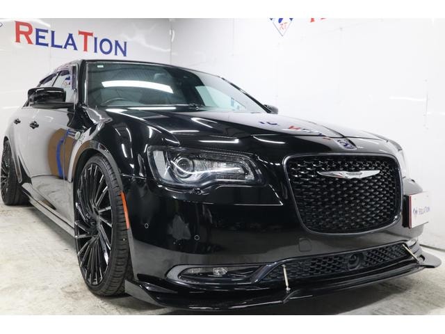 Chrysler 300 2016 — фото автомобиля 1