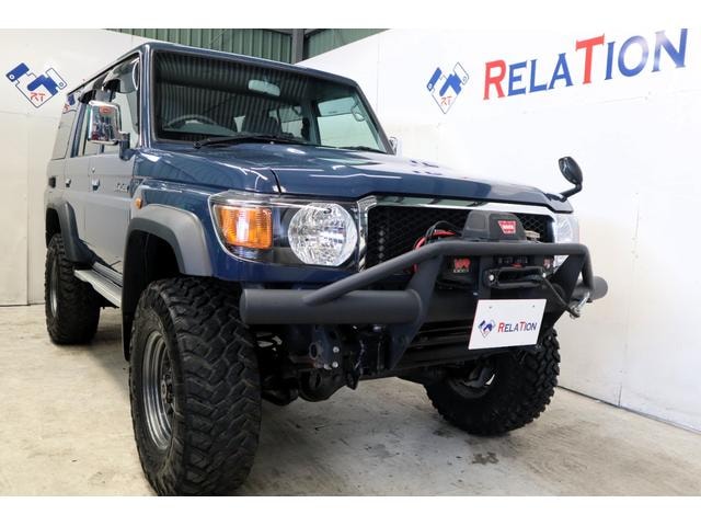 Toyota LAND CRUISER 70 2015 — фото автомобиля