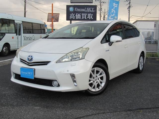 Toyota PRIUS ALPHA 2011 — фото автомобиля