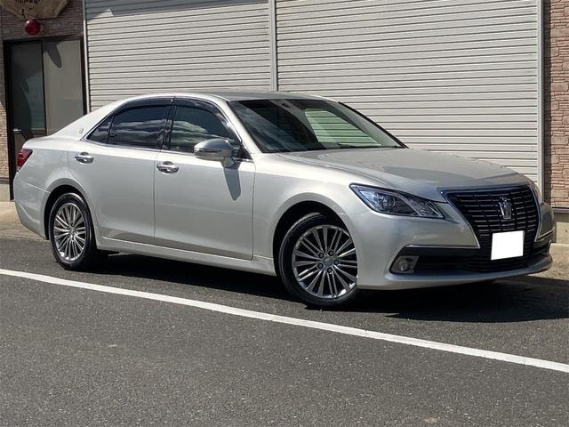 Toyota CROWN 2015 — фото автомобиля 1