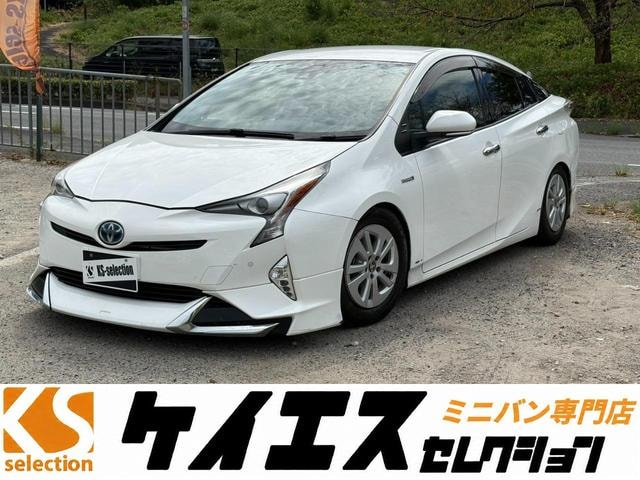 Toyota PRIUS 2016 — фото автомобиля 1