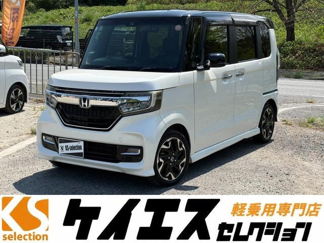 Honda N-BOX CUSTOM 2017 — фото автомобиля 1