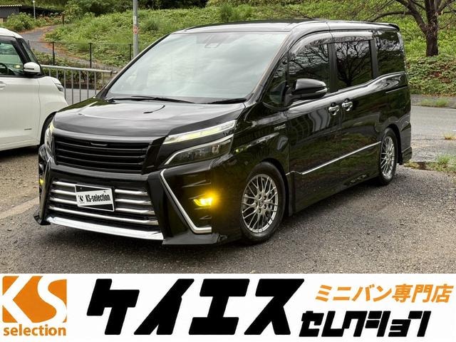 Toyota VOXY 2017 — фото автомобиля 1