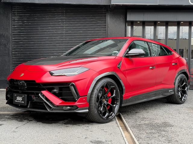 Lamborghini URUS 2025 — фото автомобиля