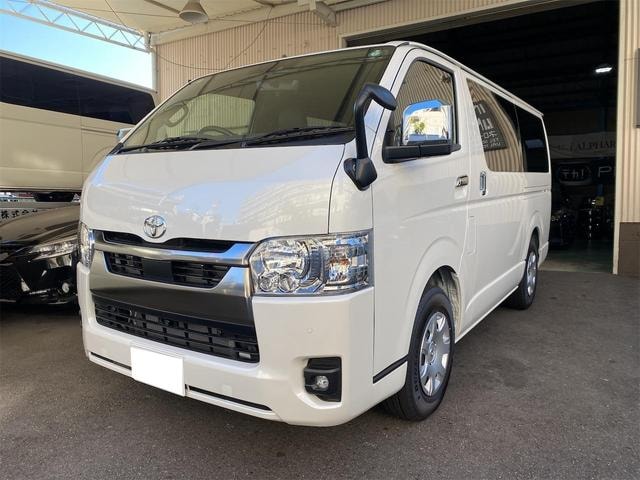 Toyota HIACE VAN 2025 — фото автомобиля 1