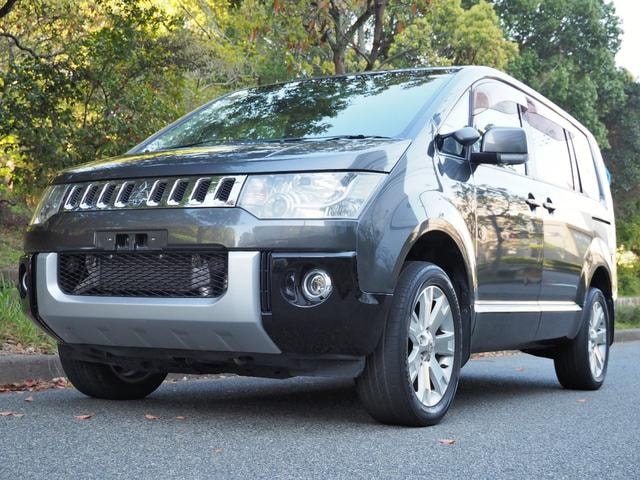 Mitsubishi DELICA D:5 2013 — фото автомобиля 1
