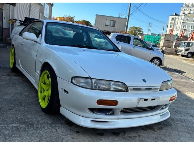 Nissan SILVIA 1995 — фото автомобиля 1