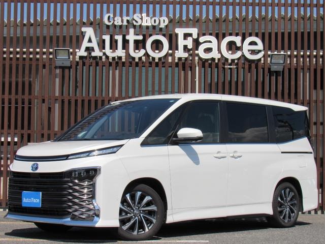 Toyota VOXY 2025 — фото автомобиля 1