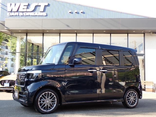 Honda N-BOX CUSTOM 2024 — фото автомобиля 1