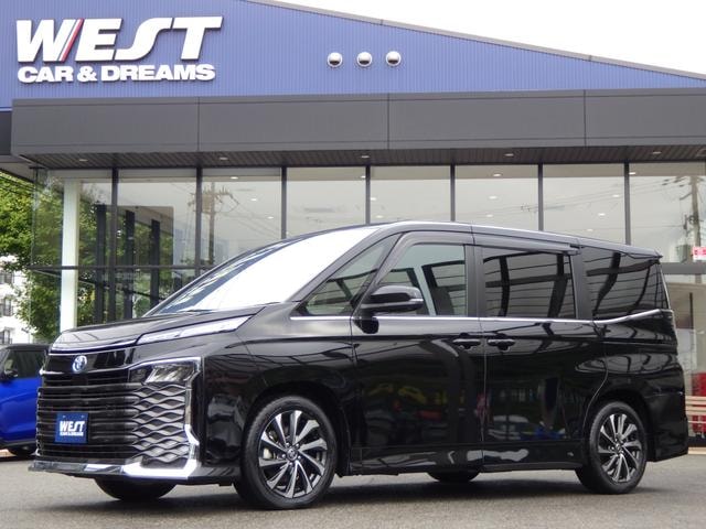 Toyota VOXY 2024 — фото автомобиля 1