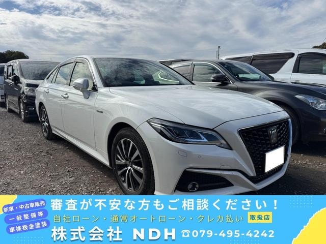 Toyota CROWN HYBRID 2018 — фото автомобиля 1