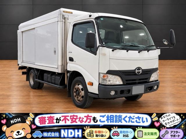 Hino DUTRO 2013 — фото автомобиля 1