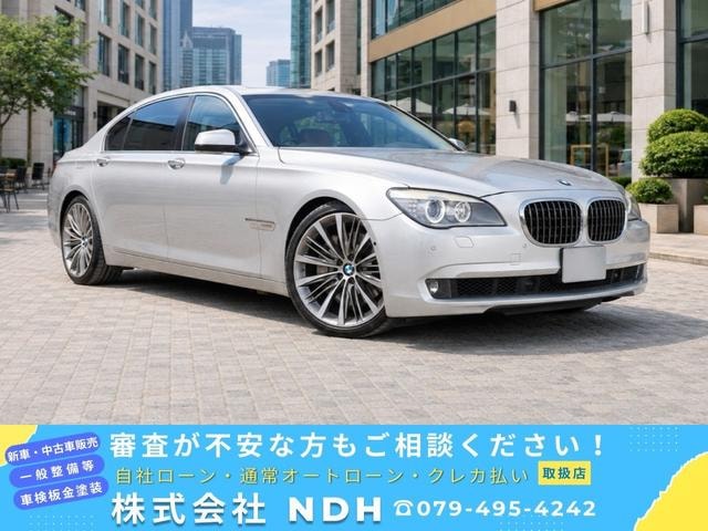 Bmw 7 SERIES 2010 — фото автомобиля 1
