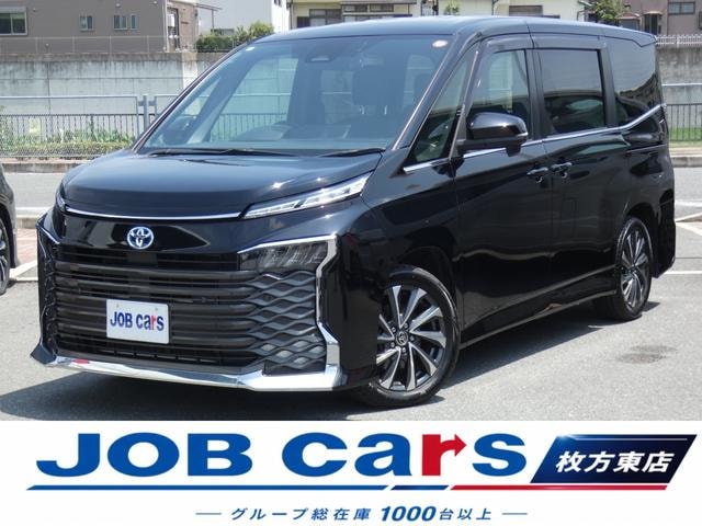 Toyota VOXY 2023 — фото автомобиля 1
