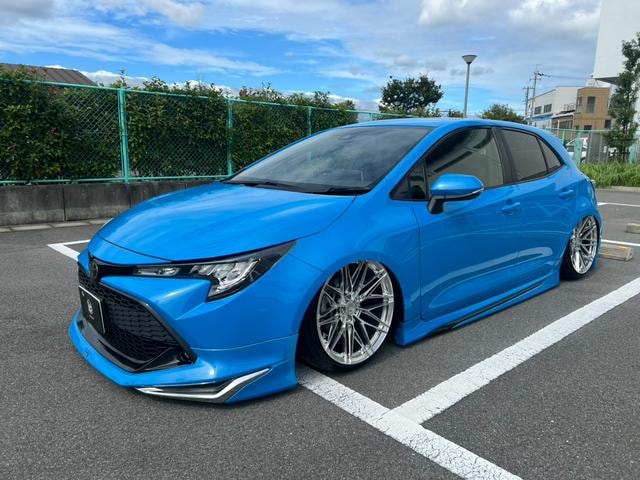 Toyota COROLLASPORT 2018 — фото автомобиля 1
