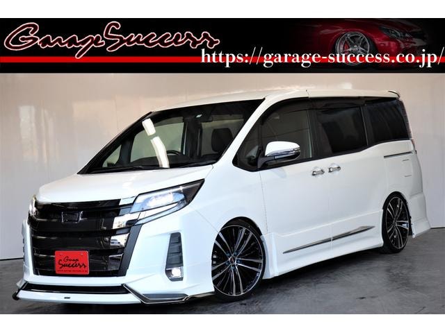 Toyota NOAH 2017 — фото автомобиля 1