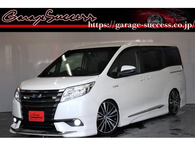 Toyota NOAH 2015 — фото автомобиля 1