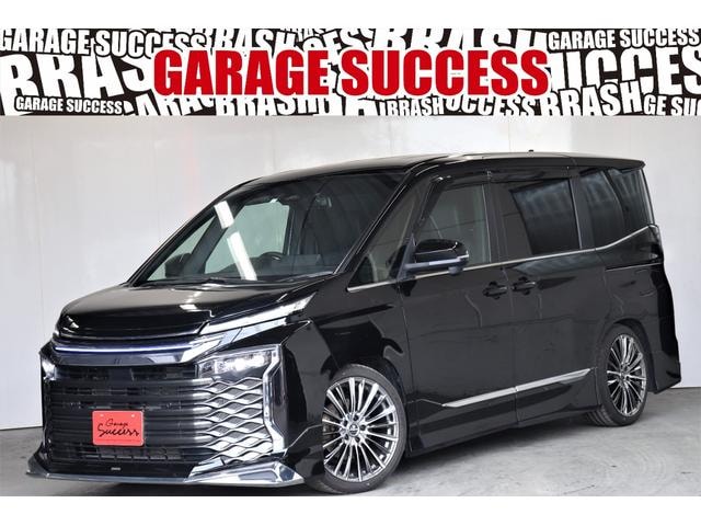 Toyota VOXY 2023 — фото автомобиля 1